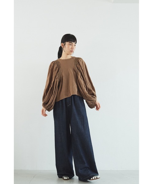 Heriter（エリテ）の「ハンドスモッキングブラウス（シャツ/ブラウス・レディース・ベージュ/ブラック/テラコッタ・38）」の14枚目の写真