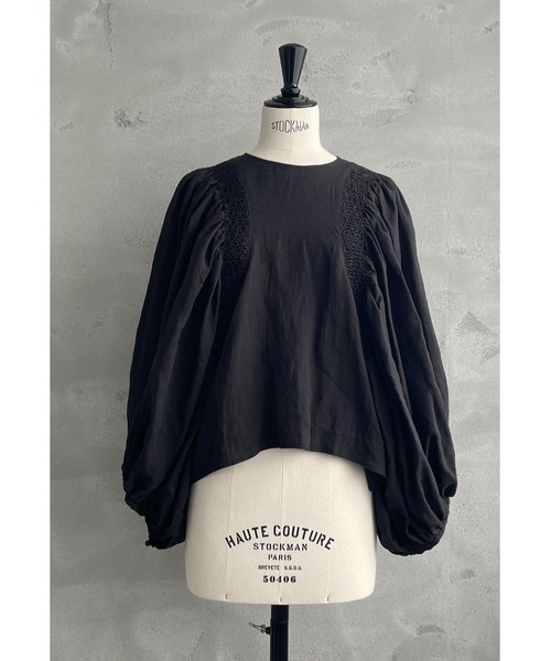 Heriter（エリテ）の「ハンドスモッキングブラウス（シャツ/ブラウス・レディース・ベージュ/ブラック/テラコッタ・38）」の22枚目の写真