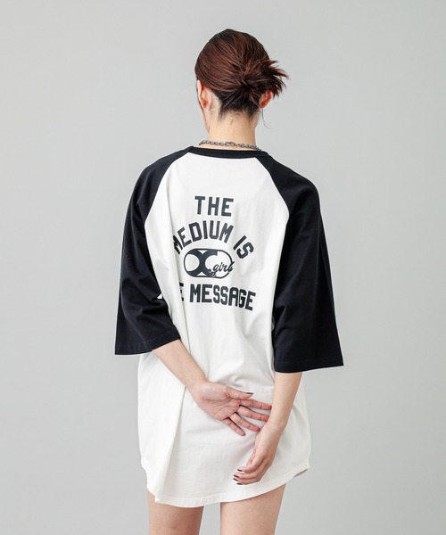 X-girl（エックスガール）の「COLLEGE LOGO B/B TEE DRESS（ワンピース・レディース・ブラック/ホワイト・S/M）」の2枚目の写真