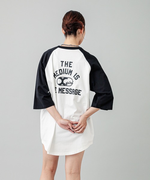 X-girl（エックスガール）の「COLLEGE LOGO B/B TEE DRESS（ワンピース・レディース・ブラック/ホワイト・S/M）」の13枚目の写真