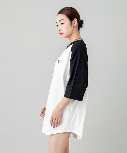 X-girl（エックスガール）の「COLLEGE LOGO B/B TEE DRESS（ワンピース・レディース・ブラック/ホワイト・S/M）」の14枚目の写真