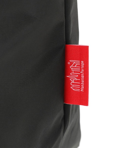 Manhattan Portage（マンハッタンポーテージ）の「Clearview Shoulder Bag Large 420D Nylon（ショルダーバッグ・メンズ・ブラック・MEDIUM）」の8枚目の写真