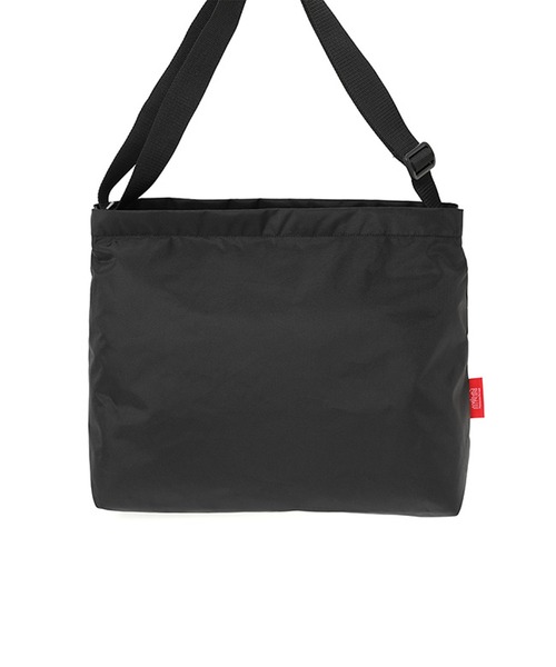 Manhattan Portage（マンハッタンポーテージ）の「Clearview Shoulder Bag Large 420D Nylon（ショルダーバッグ・メンズ・ブラック・MEDIUM）」の2枚目の写真