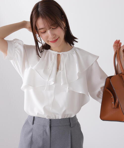 N.(N. Natural Beauty Basic)(エヌエヌナチュラルビューティーベーシック)の「◆ケープリボンブラウス(シャツ/ブラウス・レディース・オフホワイト/ブラック/イエロー/ブルー・MEDIUM)」の9枚目の写真