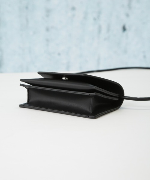 NANO universe（ナノユニバース）の「シンプルミニポシェット（ショルダーバッグ・レディース・ブラック/ライトベージュ/シルバー・FREE）」の10枚目の写真