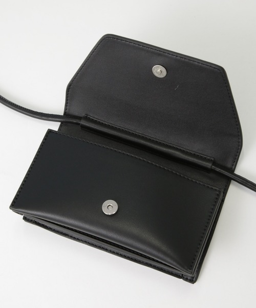 NANO universe（ナノユニバース）の「シンプルミニポシェット（ショルダーバッグ・レディース・ブラック/ライトベージュ/シルバー・FREE）」の11枚目の写真