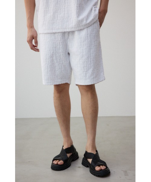 AZUL by moussy（アズールバイマウジー）の「ロゴ総柄パイルショーツ（スウェットパンツ・メンズ・ホワイト/ブラック/グレー・FREE）」の4枚目の写真