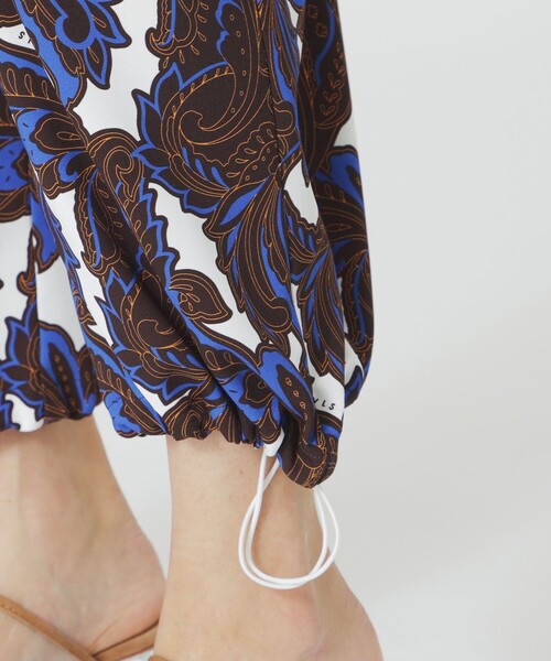 LOVELESS（ラブレス）の「【UVカット/すぐ乾く】リゾートプリントサロペット（サロペット/オーバーオール・レディース・オフホワイト・36）」の5枚目の写真