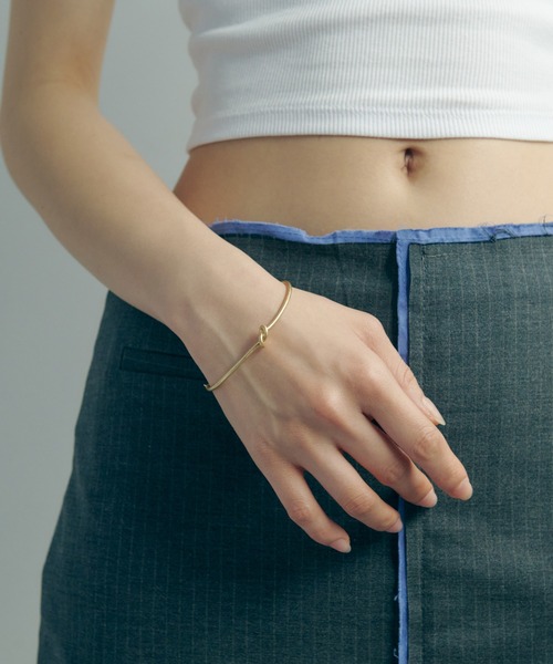 GOLDY(ゴールディ)の「スリム ノット ブレスレット(ブレスレット・レディース・ゴールド/シルバー系その他/ゴールド系その他/シルバー・FREE)」の10枚目の写真