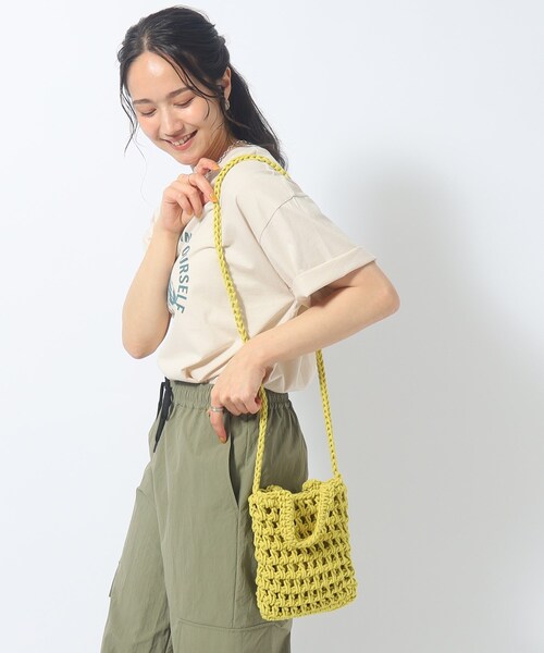 SHOO・LA・RUE（シューラルー）の「◆マクラメミニショルダーバッグ（ショルダーバッグ・レディース・アイボリー/ライトオレンジ系/キャメル/イエロー・00）」の17枚目の写真