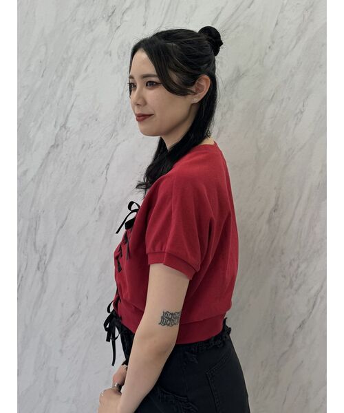 jouetie(ジュエティ)の「レースアップリボントップス(Tシャツ/カットソー・レディース・ブラック/オフホワイト/レッド・MEDIUM)」の8枚目の写真
