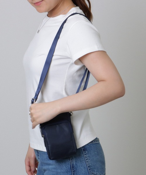 Lace Ladies(レースレディース)の「3ポケット スクエア ショルダー スマホ バッグ(ショルダーバッグ・レディース・ブラック/ネイビー・FREE)」の7枚目の写真