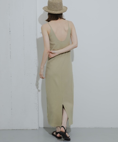 SENSE OF PLACE by URBAN RESEARCH（センスオブプレイスバイアーバンリサーチ）の「バックオープンカップツキリブワンピース（ワンピース・レディース・ブラウン/ベージュ/ブラック・S/ONE）」の19枚目の写真