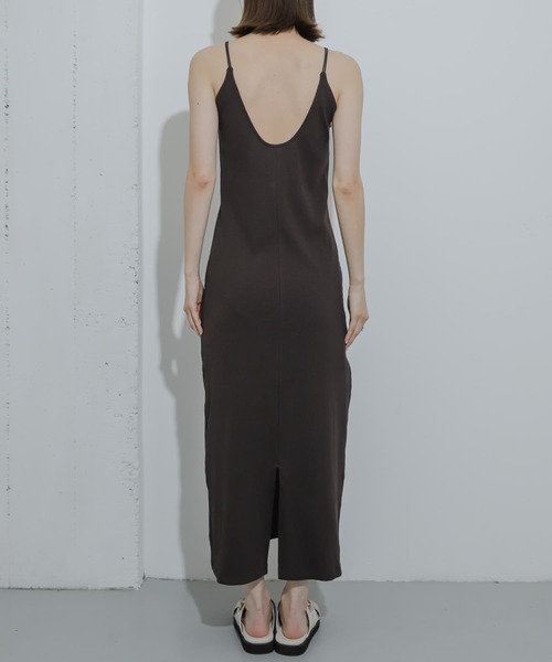 SENSE OF PLACE by URBAN RESEARCH（センスオブプレイスバイアーバンリサーチ）の「バックオープンカップツキリブワンピース（ワンピース・レディース・ブラウン/ベージュ/ブラック・S/ONE）」の16枚目の写真