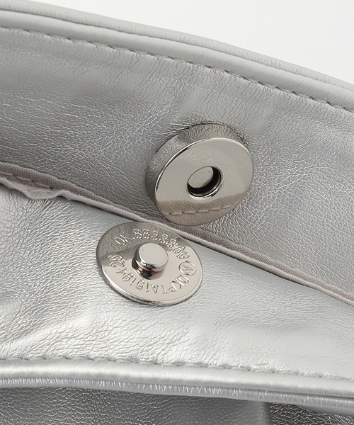 LOVETOXIC（ラブトキシック）の「フリルショルダーバッグ（バックパック/リュック・キッズ・シルバー/オフホワイト/ブラック・FREE）」の5枚目の写真