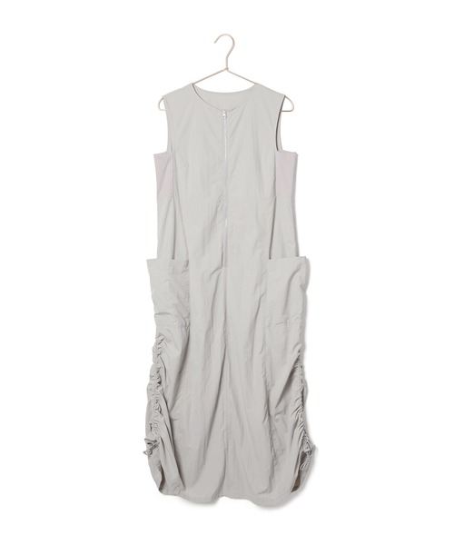 ROPE' PICNIC（ロペピクニック）の「フロントジップサイドリブワンピース/撥水加工・リンクコーデ（ワンピース・レディース・ブラック/ライトグレー・38）」の12枚目の写真