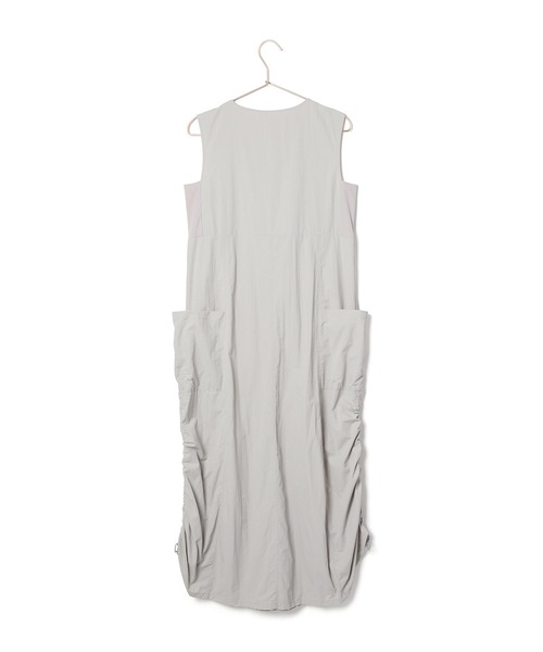 ROPE' PICNIC（ロペピクニック）の「フロントジップサイドリブワンピース/撥水加工・リンクコーデ（ワンピース・レディース・ブラック/ライトグレー・38）」の11枚目の写真