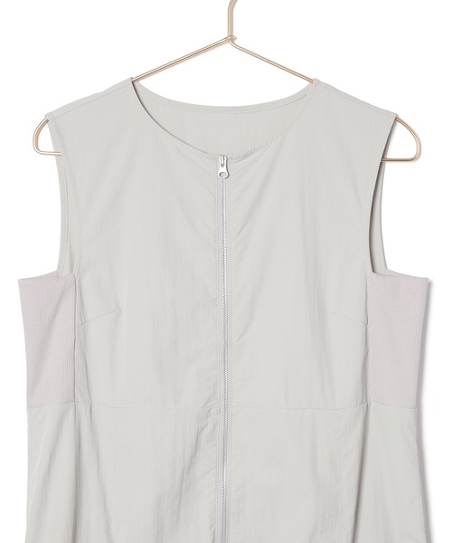 ROPE' PICNIC（ロペピクニック）の「フロントジップサイドリブワンピース/撥水加工・リンクコーデ（ワンピース・レディース・ブラック/ライトグレー・38）」の10枚目の写真