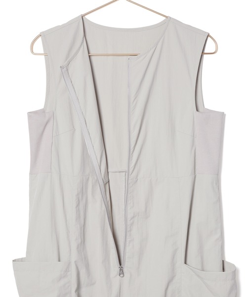 ROPE' PICNIC（ロペピクニック）の「フロントジップサイドリブワンピース/撥水加工・リンクコーデ（ワンピース・レディース・ブラック/ライトグレー・38）」の9枚目の写真