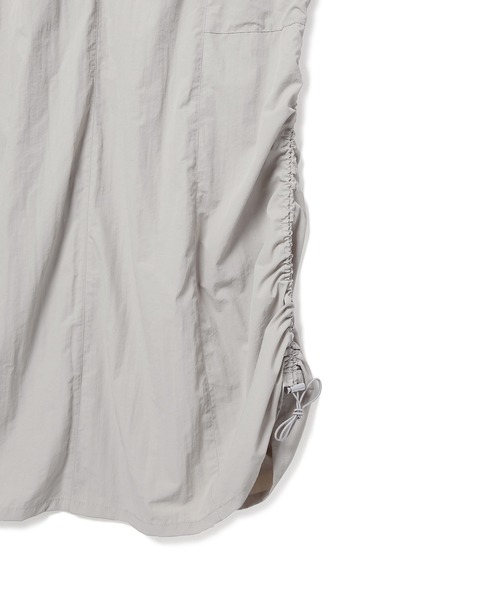 ROPE' PICNIC（ロペピクニック）の「フロントジップサイドリブワンピース/撥水加工・リンクコーデ（ワンピース・レディース・ブラック/ライトグレー・38）」の7枚目の写真