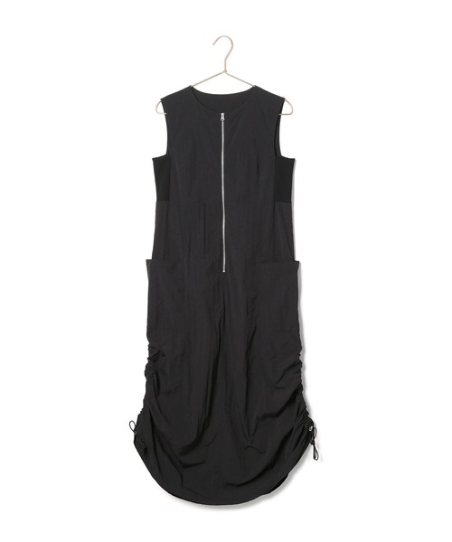 ROPE' PICNIC（ロペピクニック）の「フロントジップサイドリブワンピース/撥水加工・リンクコーデ（ワンピース・レディース・ブラック/ライトグレー・38）」の14枚目の写真