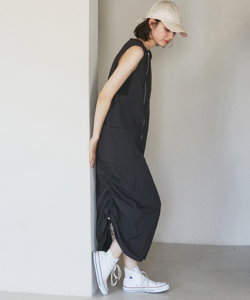 ROPE' PICNIC（ロペピクニック）の「フロントジップサイドリブワンピース/撥水加工・リンクコーデ（ワンピース・レディース・ブラック/ライトグレー・38）」の17枚目の写真