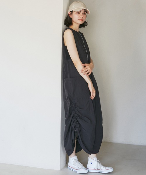 ROPE' PICNIC（ロペピクニック）の「フロントジップサイドリブワンピース/撥水加工・リンクコーデ（ワンピース・レディース・ブラック/ライトグレー・38）」の18枚目の写真