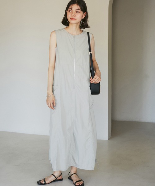 ROPE' PICNIC（ロペピクニック）の「フロントジップサイドリブワンピース/撥水加工・リンクコーデ（ワンピース・レディース・ブラック/ライトグレー・38）」の21枚目の写真