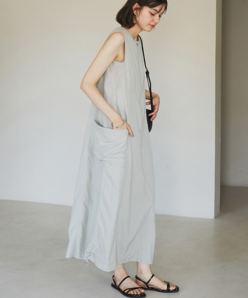 ROPE' PICNIC（ロペピクニック）の「フロントジップサイドリブワンピース/撥水加工・リンクコーデ（ワンピース・レディース・ブラック/ライトグレー・38）」の22枚目の写真