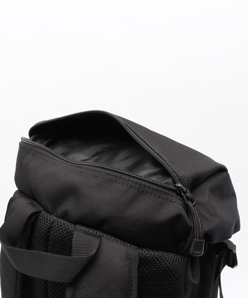 VENCEEXCHANGE（ヴァンスエクスチェンジ）の「YAKPAK ヤックパックメタルバックルリュック（バックパック/リュック・メンズ・ブラック・FREE）」の11枚目の写真