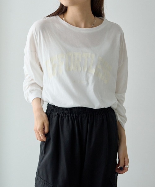 PUAL CE CIN（ピュアルセシン）の「シアーロゴプリントカットソー（Tシャツ/カットソー・レディース・オフホワイト/グレイッシュベージュ/ダークブルー・FREE）」の2枚目の写真