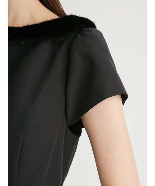 CELFORD（セルフォード）の「ファーカラーフィットアンドフレアー