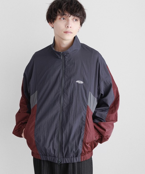 jumpit（ジャンプイット）の「【jumpit】ワンポイント刺繍/切り替えナイロンブルゾン（ブルゾン・メンズ・ブラック/ネイビー/グレー・SMALL/MEDIUM/LARGE）」の17枚目の写真