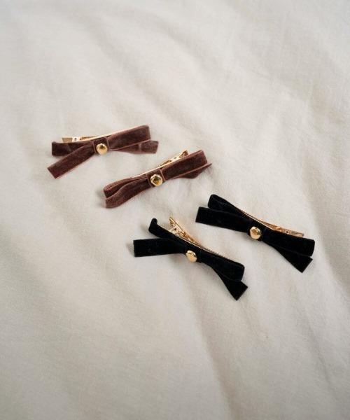 flower(フラワー)の「チャームベロアリボンクリップ(バレッタ/ヘアクリップ・レディース・ブラック/ブラウン・A/B)」の14枚目の写真