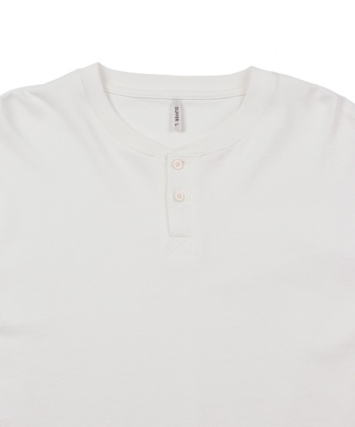 The DUFFER of ST.GEORGE（ザダファーオブセントジョージ）の「8oz HEAVY WEIGHT OVER SIZE L/SL HENLEY TEE：8オンス ヘビーウェイト オーバーサイズ ヘンリーネック ロンT（Tシャツ/カットソー・メンズ・スミクロ/ホワイト/ブルーグレー・SMALL/MEDIUM/LARGE/X-LARGE）」の6枚目の写真