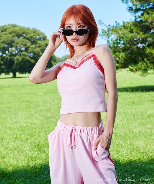 レア チャーム付き キャミソール andme キャミソール 「7色展開」カップ付きホルターネック風