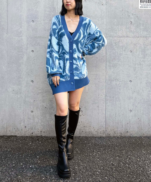 SPIRALGIRL（スパイラルガール）の「マーブルパターンシャギーニットミドル丈カーディガン（カーディガン/ボレロ・レディース・ブルー/ブラック/ホワイト・FREE）」の6枚目の写真