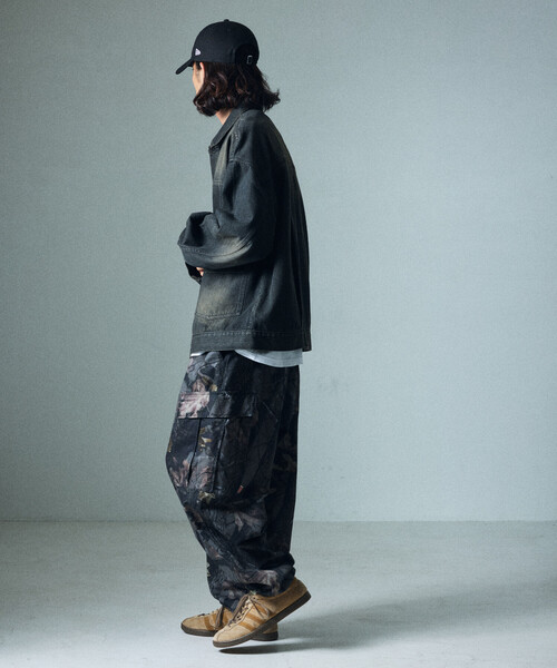 FREAK'S STORE(フリークスストア)の「限定展開 ビッグシルエット オーバーダイ デニムジャケット(デニムジャケット・メンズ・ブラック系その他/ブラウン系その他/ベージュ系その他/ブルー系その他・SMALL/MEDIUM/LARGE)」の7枚目の写真