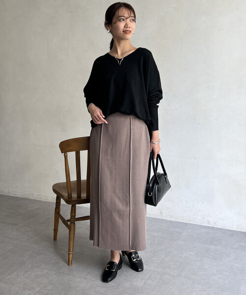 Chez toi(シェトワ)の「Vネック袖リブざっくりプルオーバー(ニット/セーター・レディース・レッド/アイボリー/ブラック/グレー・FREE)」の22枚目の写真