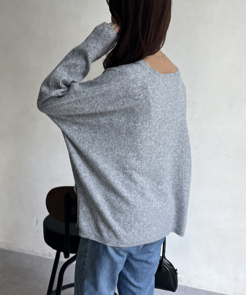 Chez toi(シェトワ)の「Vネック袖リブざっくりプルオーバー(ニット/セーター・レディース・レッド/アイボリー/ブラック/グレー・FREE)」の19枚目の写真