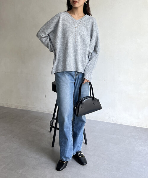 Chez toi(シェトワ)の「Vネック袖リブざっくりプルオーバー(ニット/セーター・レディース・レッド/アイボリー/ブラック/グレー・FREE)」の20枚目の写真