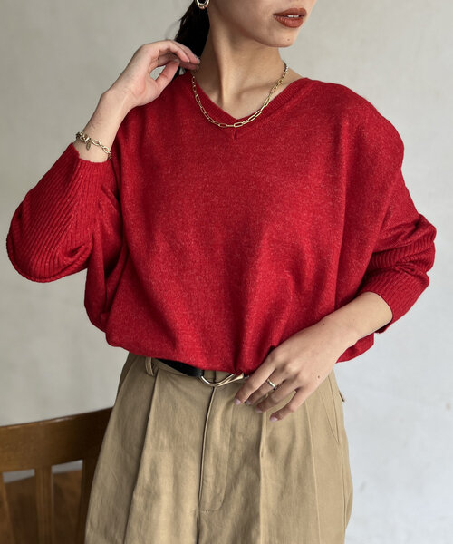 Chez toi(シェトワ)の「Vネック袖リブざっくりプルオーバー(ニット/セーター・レディース・レッド/アイボリー/ブラック/グレー・FREE)」の9枚目の写真