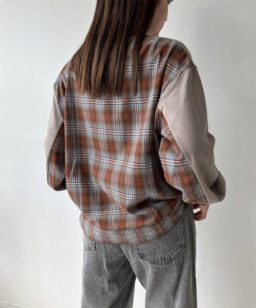 AS KNOW AS plus（アズノゥアズプラス）の「◇カットソーと布帛切り替えプルオーバー（Tシャツ/カットソー・レディース・ブラック/グレイッシュベージュ/ネイビー・FREE）」の3枚目の写真