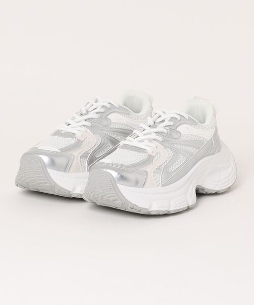 SPINNS（スピンズ）の「メタル メッシュスニーカー（スニーカー・レディース・ゴールド/シルバー/ブラック・M/L/LL）」の3枚目の写真