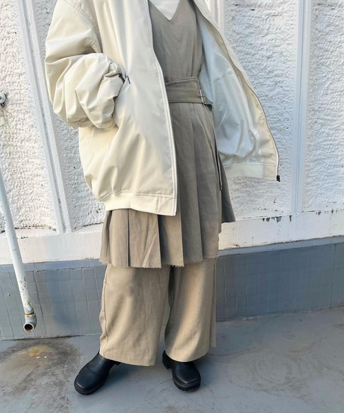 KBF（ケイビーエフ）の「プリーツスカートSETサロペット（サロペット/オーバーオール・レディース・ベージュ/グレー・38/36）」の9枚目の写真
