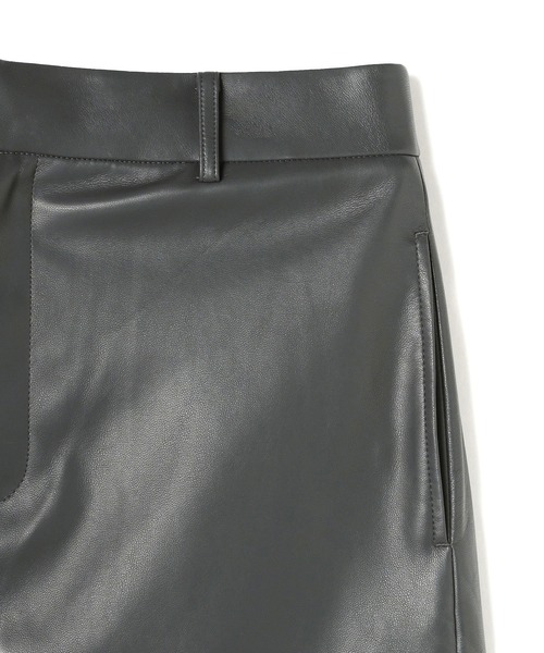 N.O.R.C(ノーク)の「フェイクレザースカート(スカート・レディース・ベージュ/チャコール・S/M)」の12枚目の写真