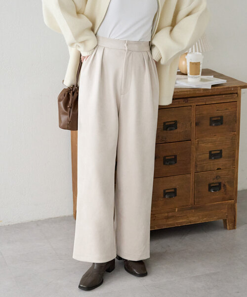DISCOAT（ディスコート）の「エコスエード2タックストレートパンツ（その他パンツ・レディース・アイボリー/グレー・SMALL/MEDIUM/LARGE）」の13枚目の写真