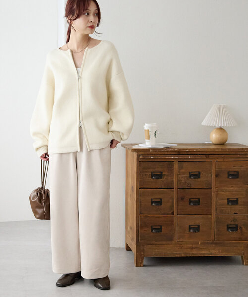 DISCOAT（ディスコート）の「エコスエード2タックストレートパンツ（その他パンツ・レディース・アイボリー/グレー・SMALL/MEDIUM/LARGE）」の14枚目の写真