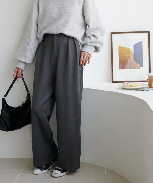 DISCOAT（ディスコート）の「エコスエード2タックストレートパンツ（その他パンツ・レディース・アイボリー/グレー・SMALL/MEDIUM/LARGE）」の16枚目の写真