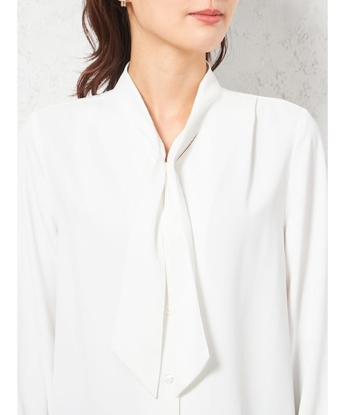 HARUYAMA(ハルヤマ)の「【ウォッシャブル】ブラウス 長袖 パール鼓釦ボウタイブラウス 透けにくい ストレッチ 無地 SOFFICE(シャツ/ブラウス・レディース・ライトピンク/サックスブルー/オフホワイト/ベージュ・L/M/S/LL)」の8枚目の写真